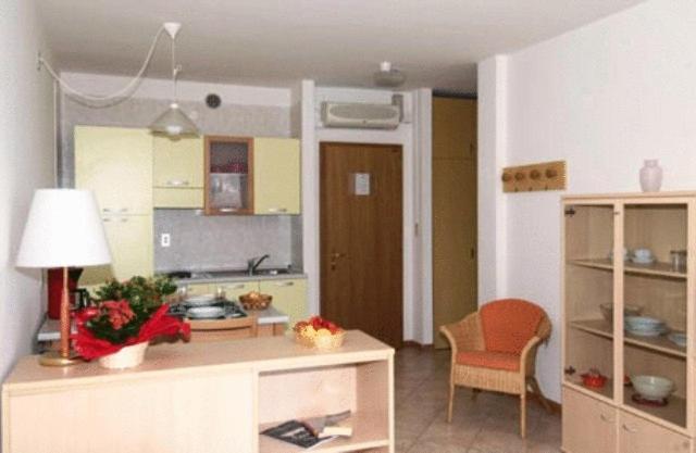 Residence San Luigi Лімоне-суль-Гарда Екстер'єр фото